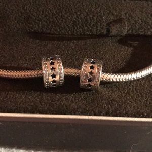 Pandora starry formation clip (2)